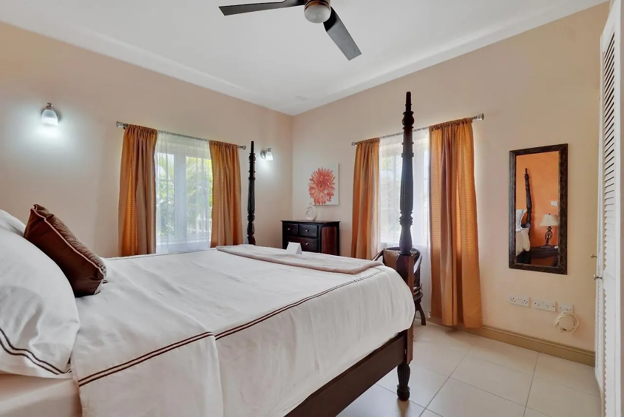 **** Lägenhetshotell Mandela Court Suites Grenada Lance aux Epines Grenada